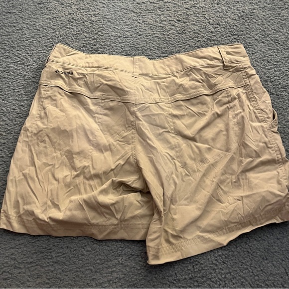 Columbia shorts tan - Picture 3 of 3